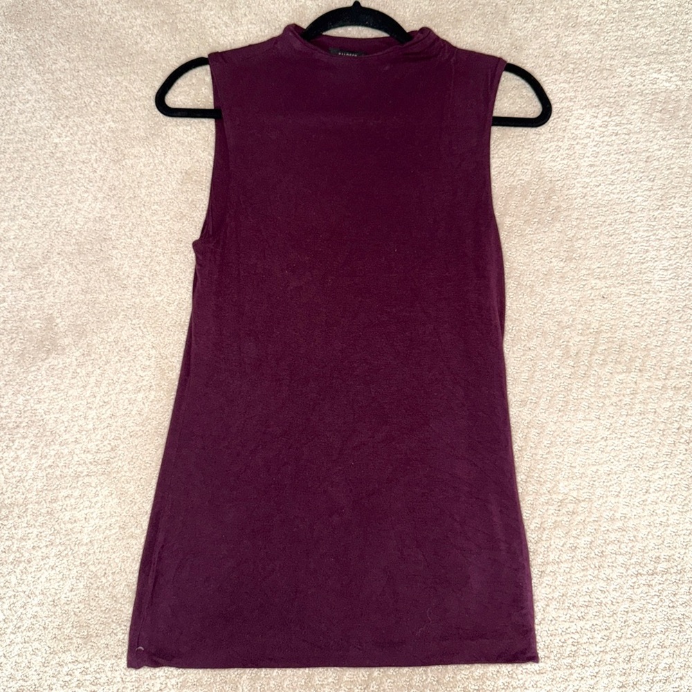 Halogen Sleeveless Burgundy Top Small